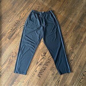 Nike Dri-FIT Pants Men’s XL Black Running Zip Pockets Ankle Zips Training Gym